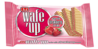 Wafer with <br /> Strawberry Cream